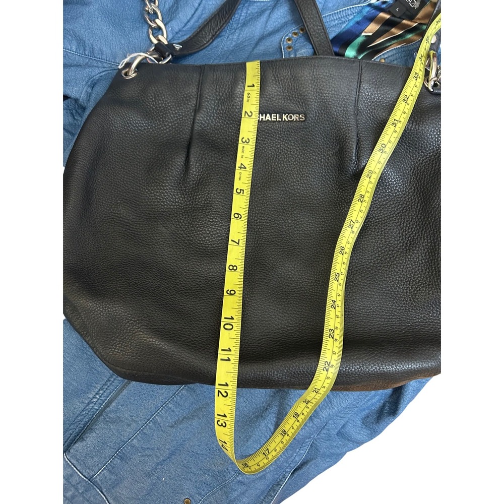 Michael Kors Black Leather Shoulder Bag Hobo Handbag Chain Detail Charm - Picture 8 of 8